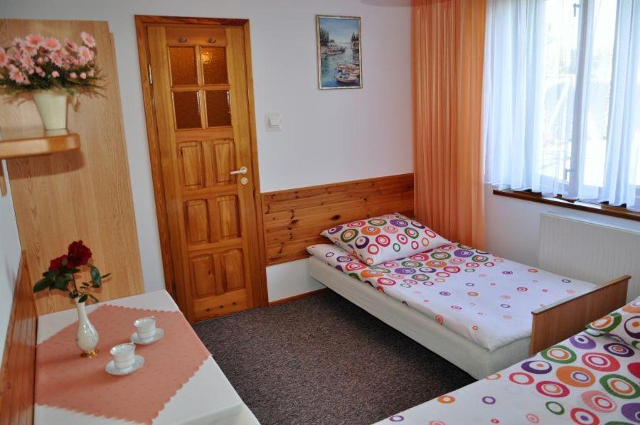 Hotel Jantar Ostrowo  Zewnętrze zdjęcie
