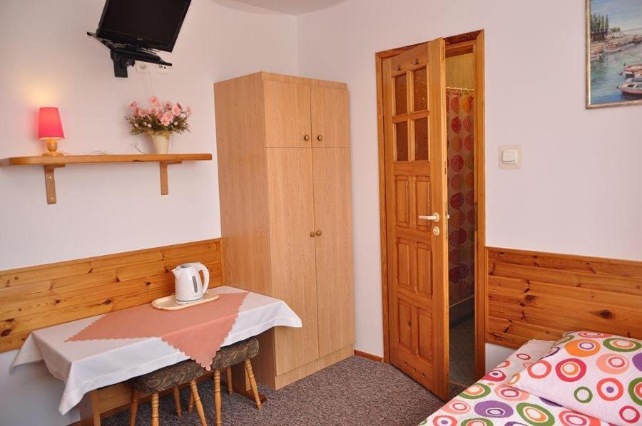 Hotel Jantar Ostrowo  Zewnętrze zdjęcie