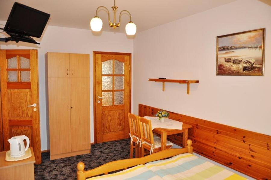 Hotel Jantar Ostrowo  Zewnętrze zdjęcie