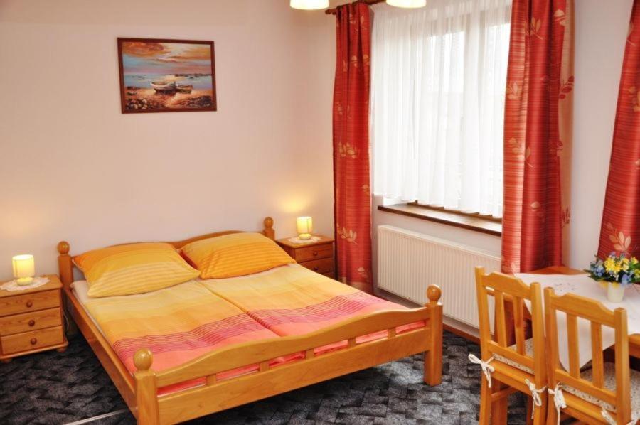 Hotel Jantar Ostrowo  Zewnętrze zdjęcie