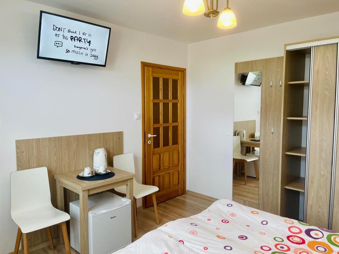 Hotel Jantar Ostrowo  Zewnętrze zdjęcie