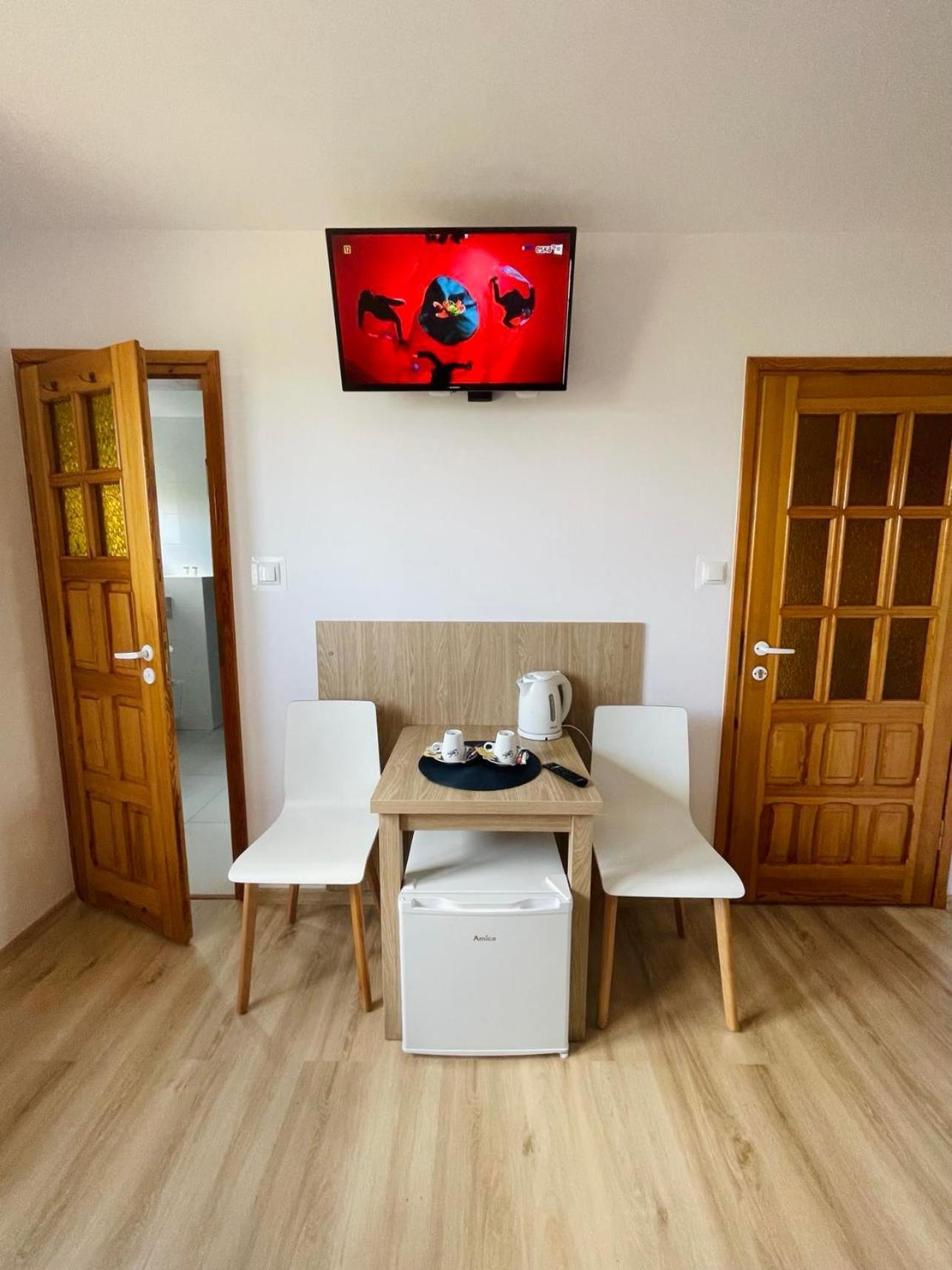 Hotel Jantar Ostrowo  Zewnętrze zdjęcie